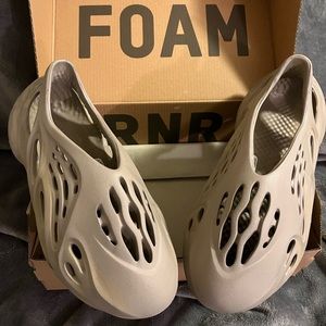 Yeezy Foam Runner Stone Sage Size 7